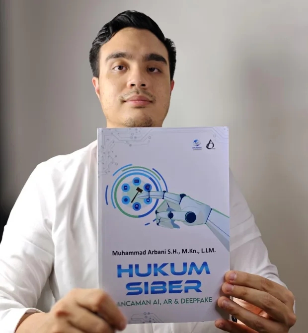 Akademisi, Muhammad Arbani.